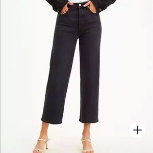 Levi’s Ribcage Straight Ankle black jeans
